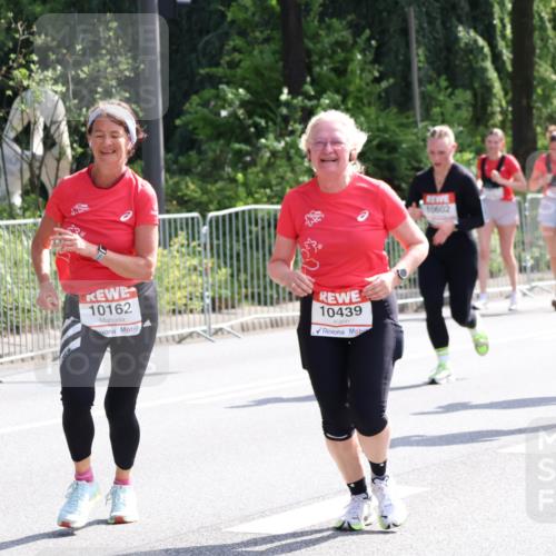 08.06.2024 - REWE Women's Run Strokosch-Dieckow http://msf.ph/oto/6258614 09.06.2024 09:56:39 Laufen 10162, 10439, 10602 meine-sportfotos.de