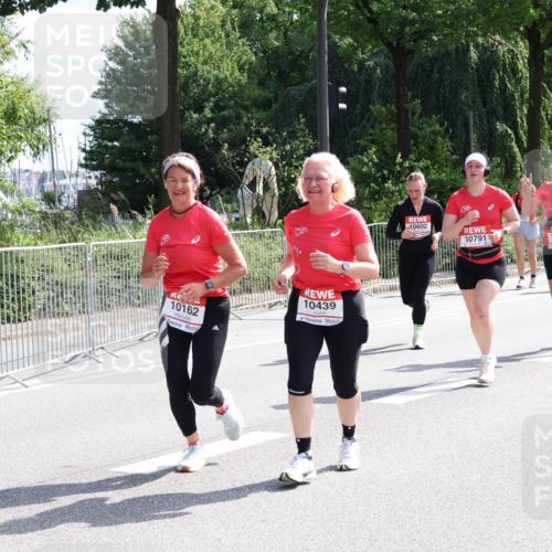 08.06.2024 - REWE Women's Run Strokosch-Dieckow http://msf.ph/oto/6258618 09.06.2024 09:56:40 Laufen 10439, 10162, 10602, 10791, 10698, 10269 meine-sportfotos.de