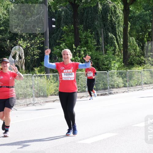 08.06.2024 - REWE Women's Run Strokosch-Dieckow http://msf.ph/oto/6258709 09.06.2024 09:57:04 Laufen 10260, 10449 meine-sportfotos.de