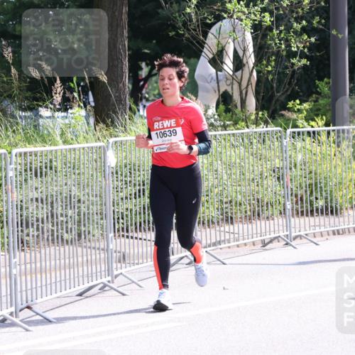 08.06.2024 - REWE Women's Run Strokosch-Dieckow http://msf.ph/oto/6258731 09.06.2024 09:57:08 Laufen 10639, 7, 4 meine-sportfotos.de