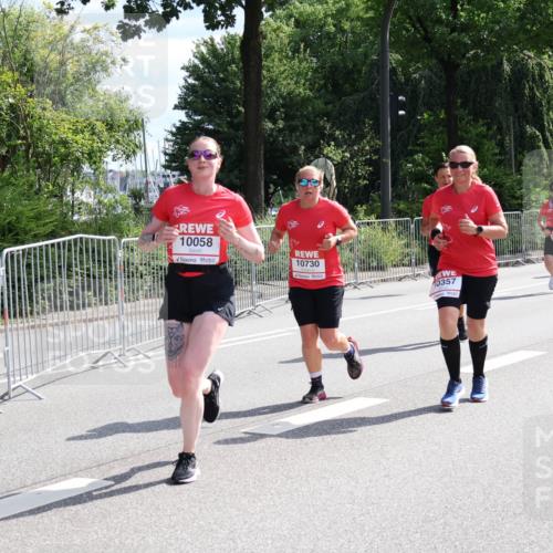 08.06.2024 - REWE Women's Run Strokosch-Dieckow http://msf.ph/oto/6258775 09.06.2024 09:57:16 Laufen 10058, 10730, 0357 meine-sportfotos.de