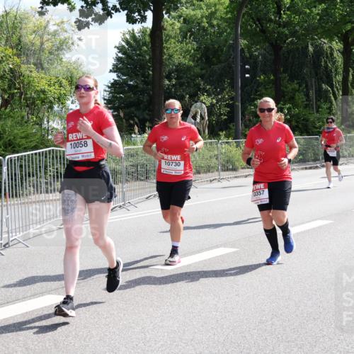 08.06.2024 - REWE Women's Run Strokosch-Dieckow http://msf.ph/oto/6258777 09.06.2024 09:57:16 Laufen 10058, 10730, 0357 meine-sportfotos.de