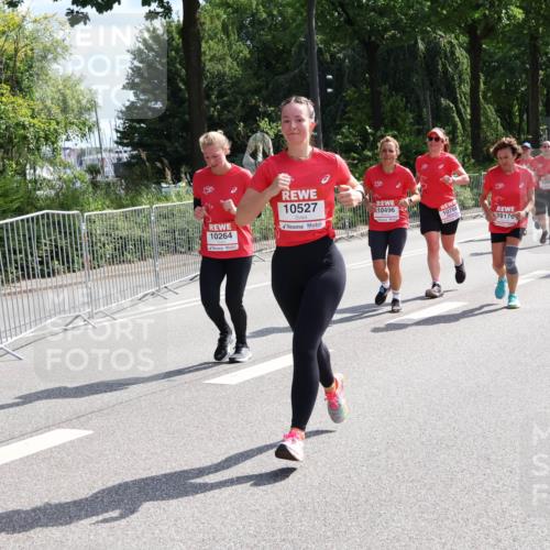 08.06.2024 - REWE Women's Run Strokosch-Dieckow http://msf.ph/oto/6258827 09.06.2024 09:57:28 Laufen 10264, 10527, 10496, 10176 meine-sportfotos.de