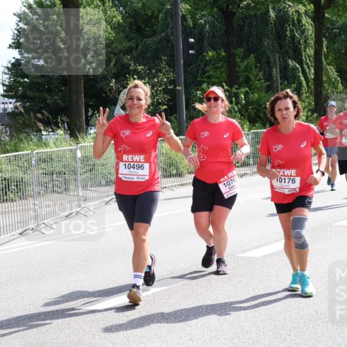 08.06.2024 - REWE Women's Run Strokosch-Dieckow http://msf.ph/oto/6258834 09.06.2024 09:57:30 Laufen 0264, 10496, 10766, 10176, 1009, 10567 meine-sportfotos.de