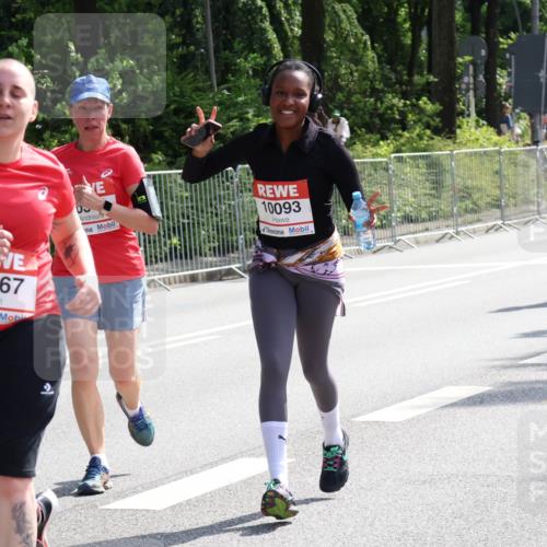 08.06.2024 - REWE Women's Run Strokosch-Dieckow http://msf.ph/oto/6258851 09.06.2024 09:57:33 Laufen 10567, 10093, 10747 meine-sportfotos.de