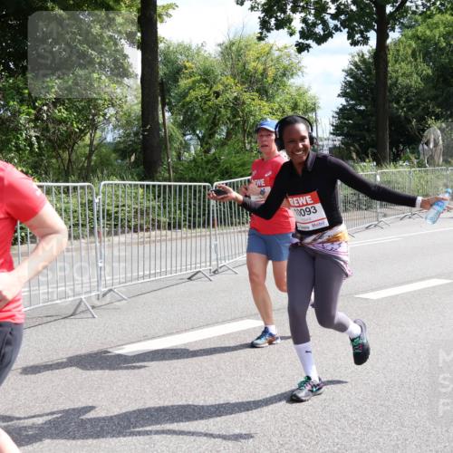 08.06.2024 - REWE Women's Run Strokosch-Dieckow http://msf.ph/oto/6258864 09.06.2024 09:57:35 Laufen 10567, 10093 meine-sportfotos.de
