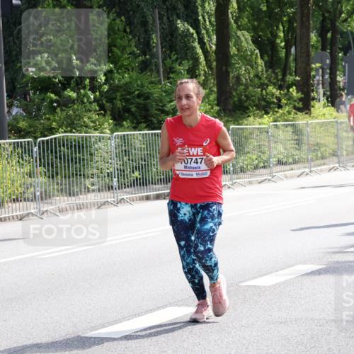 08.06.2024 - REWE Women's Run Strokosch-Dieckow http://msf.ph/oto/6258871 09.06.2024 09:57:37 Laufen 07478, 10462, 10181 meine-sportfotos.de