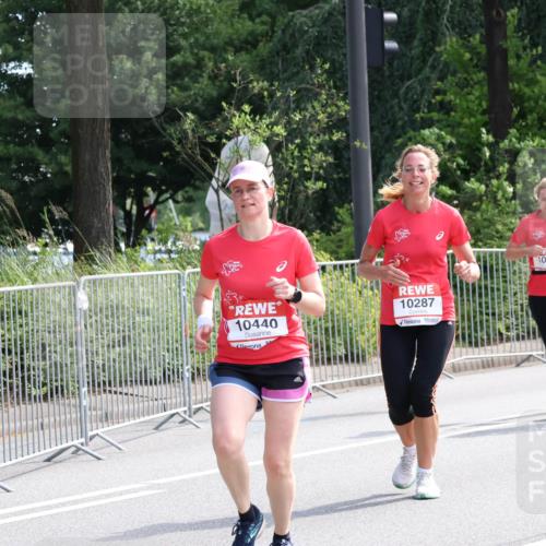08.06.2024 - REWE Women's Run Strokosch-Dieckow http://msf.ph/oto/6258897 09.06.2024 09:57:47 Laufen 10440, 10287, 10621, 10432 meine-sportfotos.de