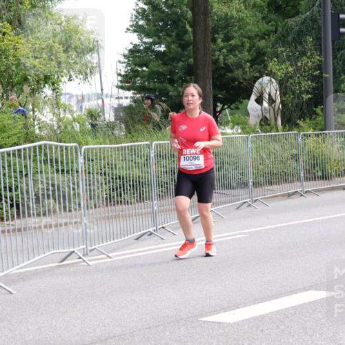 08.06.2024 - REWE Women's Run Strokosch-Dieckow http://msf.ph/oto/6258944 09.06.2024 09:58:03 Laufen 10096 meine-sportfotos.de