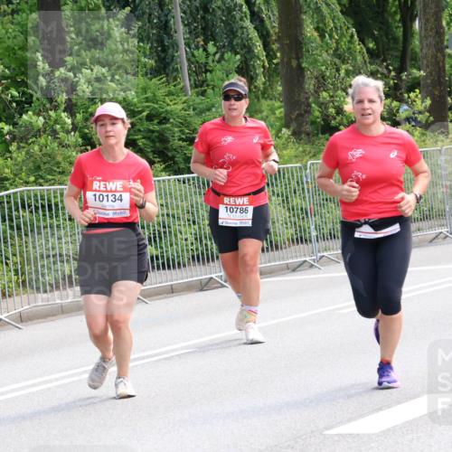 08.06.2024 - REWE Women's Run Strokosch-Dieckow http://msf.ph/oto/6258959 09.06.2024 09:58:14 Laufen 10134, 10786 meine-sportfotos.de