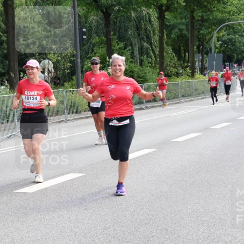 08.06.2024 - REWE Women's Run Strokosch-Dieckow http://msf.ph/oto/6258967 09.06.2024 09:58:17 Laufen 10134, 786 meine-sportfotos.de