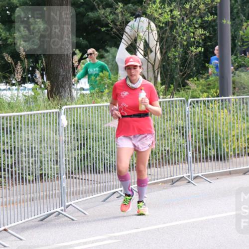 08.06.2024 - REWE Women's Run Strokosch-Dieckow http://msf.ph/oto/6258981 09.06.2024 09:58:22 Laufen 233 meine-sportfotos.de