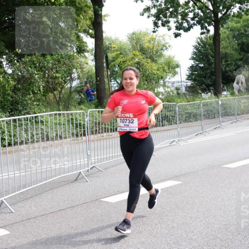 08.06.2024 - REWE Women's Run Strokosch-Dieckow http://msf.ph/oto/6259008 09.06.2024 09:58:29 Laufen 10732 meine-sportfotos.de