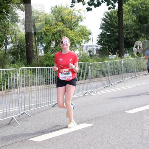 08.06.2024 - REWE Women's Run Strokosch-Dieckow http://msf.ph/oto/6259021 09.06.2024 09:58:34 Laufen 10399, 10242 meine-sportfotos.de
