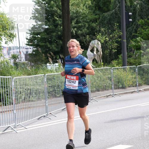 08.06.2024 - REWE Women's Run Strokosch-Dieckow http://msf.ph/oto/6259023 09.06.2024 09:58:35 Laufen 10242, 10549 meine-sportfotos.de