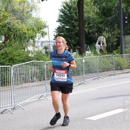 08.06.2024 - REWE Women's Run Strokosch-Dieckow http://msf.ph/oto/6259025 09.06.2024 09:58:35 Laufen 10242, 10549 meine-sportfotos.de