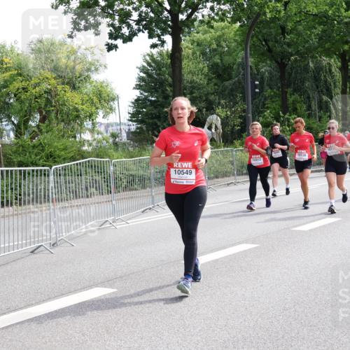 08.06.2024 - REWE Women's Run Strokosch-Dieckow http://msf.ph/oto/6259033 09.06.2024 09:58:38 Laufen 10481, 1490, 101, 10138, 10412, 10549 meine-sportfotos.de