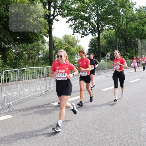 08.06.2024 - REWE Women's Run Strokosch-Dieckow http://msf.ph/oto/6259046 09.06.2024 09:58:41 Laufen 10179, 490, 1048, 10138 meine-sportfotos.de