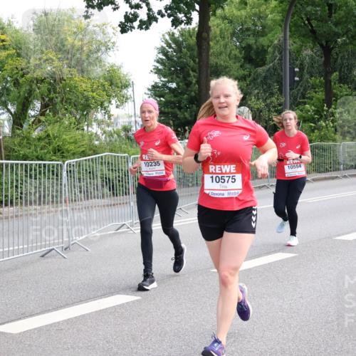 08.06.2024 - REWE Women's Run Strokosch-Dieckow http://msf.ph/oto/6259112 09.06.2024 09:59:07 Laufen 127, 10235, 10575, 10554 meine-sportfotos.de