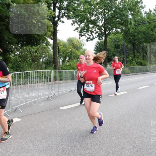 08.06.2024 - REWE Women's Run Strokosch-Dieckow http://msf.ph/oto/6259114 09.06.2024 09:59:07 Laufen 226, 10127, 10575, 10554 meine-sportfotos.de