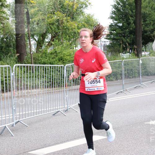 08.06.2024 - REWE Women's Run Strokosch-Dieckow http://msf.ph/oto/6259119 09.06.2024 09:59:08 Laufen 10554 meine-sportfotos.de