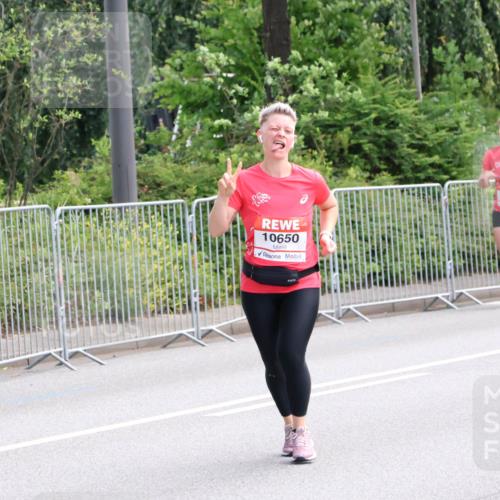 08.06.2024 - REWE Women's Run Strokosch-Dieckow http://msf.ph/oto/6259125 09.06.2024 09:59:16 Laufen 10650, 10635 meine-sportfotos.de
