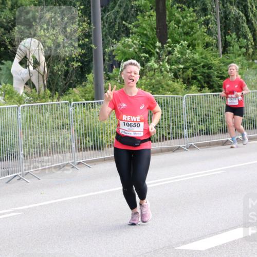 08.06.2024 - REWE Women's Run Strokosch-Dieckow http://msf.ph/oto/6259126 09.06.2024 09:59:17 Laufen 10650, 10635 meine-sportfotos.de