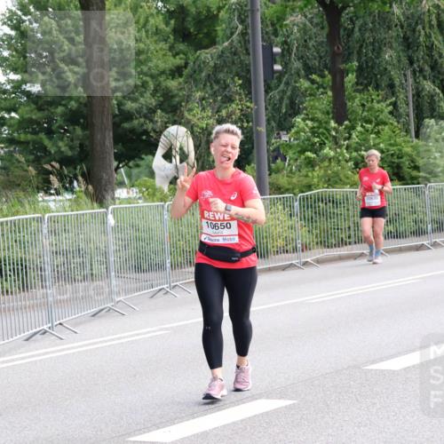 08.06.2024 - REWE Women's Run Strokosch-Dieckow http://msf.ph/oto/6259130 09.06.2024 09:59:18 Laufen 10650, 10635 meine-sportfotos.de