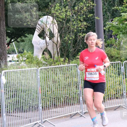 08.06.2024 - REWE Women's Run Strokosch-Dieckow http://msf.ph/oto/6259141 09.06.2024 09:59:20 Laufen 10635 meine-sportfotos.de