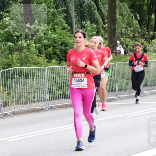 08.06.2024 - REWE Women's Run Strokosch-Dieckow http://msf.ph/oto/6259151 09.06.2024 09:59:24 Laufen 10534, 92, 10158, 10359 meine-sportfotos.de