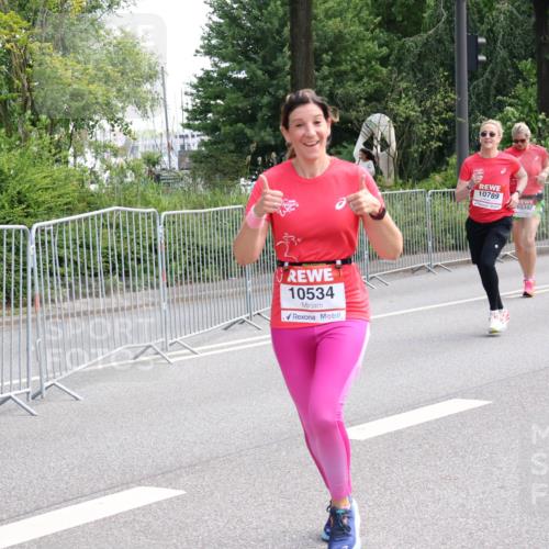 08.06.2024 - REWE Women's Run Strokosch-Dieckow http://msf.ph/oto/6259157 09.06.2024 09:59:27 Laufen 10534, 10158, 0359, 10789, 10392 meine-sportfotos.de