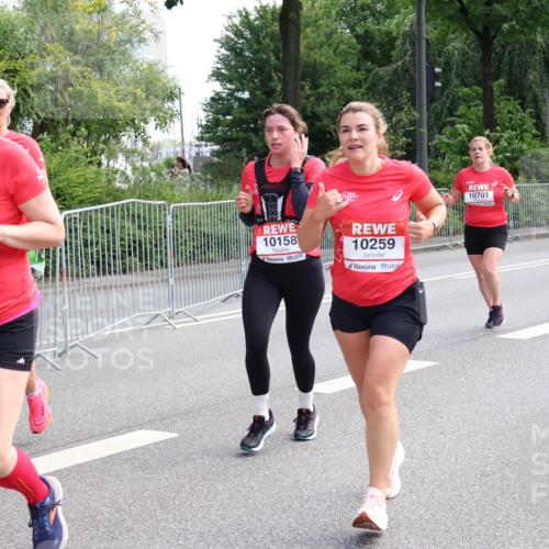 08.06.2024 - REWE Women's Run Strokosch-Dieckow http://msf.ph/oto/6259179 09.06.2024 09:59:32 Laufen 10359, 10158, 10259, 10701 meine-sportfotos.de