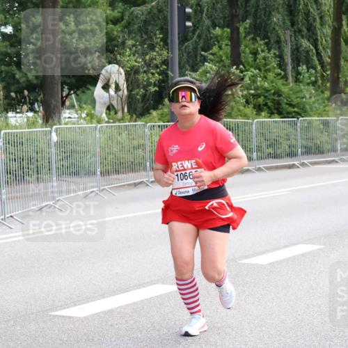 08.06.2024 - REWE Women's Run Strokosch-Dieckow http://msf.ph/oto/6259189 09.06.2024 09:59:35 Laufen 1066 meine-sportfotos.de