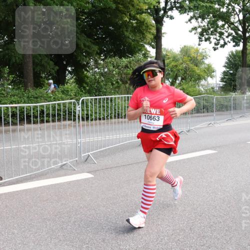 08.06.2024 - REWE Women's Run Strokosch-Dieckow http://msf.ph/oto/6259196 09.06.2024 09:59:37 Laufen 10663 meine-sportfotos.de