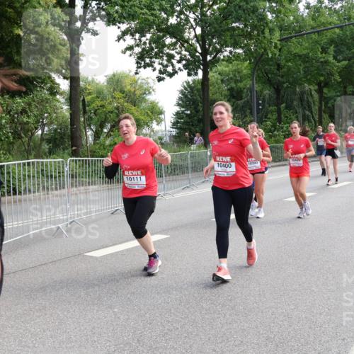 08.06.2024 - REWE Women's Run Strokosch-Dieckow http://msf.ph/oto/6259212 09.06.2024 09:59:45 Laufen 3, 10111, 1042, 10400, 10390 meine-sportfotos.de