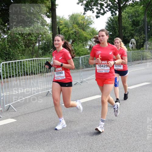 08.06.2024 - REWE Women's Run Strokosch-Dieckow http://msf.ph/oto/6259224 09.06.2024 09:59:46 Laufen 10390, 10425, 10702 meine-sportfotos.de