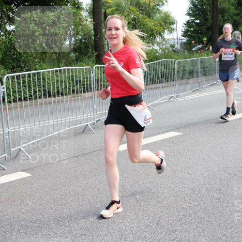 08.06.2024 - REWE Women's Run Strokosch-Dieckow http://msf.ph/oto/6259238 09.06.2024 09:59:48 Laufen 10168, 10540 meine-sportfotos.de
