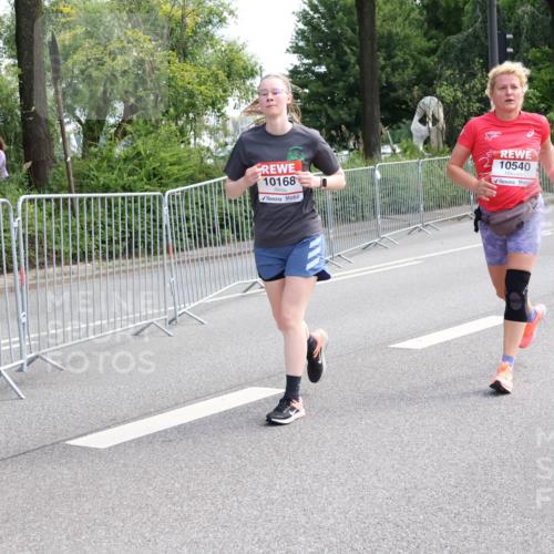 08.06.2024 - REWE Women's Run Strokosch-Dieckow http://msf.ph/oto/6259240 09.06.2024 09:59:49 Laufen 10168, 10540 meine-sportfotos.de