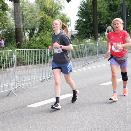 08.06.2024 - REWE Women's Run Strokosch-Dieckow http://msf.ph/oto/6259243 09.06.2024 09:59:49 Laufen 1010 meine-sportfotos.de