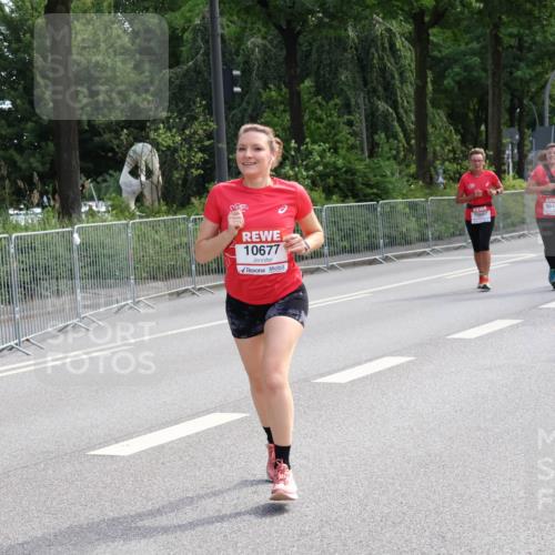 08.06.2024 - REWE Women's Run Strokosch-Dieckow http://msf.ph/oto/6259253 09.06.2024 09:59:52 Laufen 10677, 10667, 10426 meine-sportfotos.de