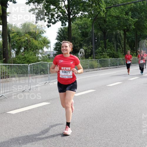 08.06.2024 - REWE Women's Run Strokosch-Dieckow http://msf.ph/oto/6259255 09.06.2024 09:59:53 Laufen 10677 meine-sportfotos.de