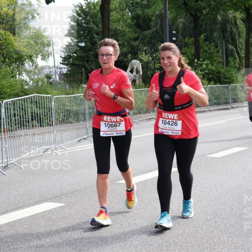 08.06.2024 - REWE Women's Run Strokosch-Dieckow http://msf.ph/oto/6259264 09.06.2024 09:59:57 Laufen 10667, 10426, 10183 meine-sportfotos.de