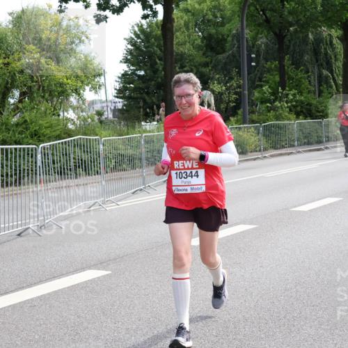08.06.2024 - REWE Women's Run Strokosch-Dieckow http://msf.ph/oto/6259292 09.06.2024 10:00:08 Laufen 10344 meine-sportfotos.de