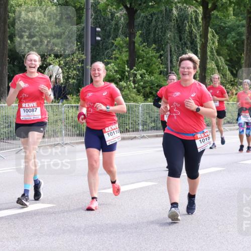 08.06.2024 - REWE Women's Run Strokosch-Dieckow http://msf.ph/oto/6259850 09.06.2024 10:00:14 Laufen 023, 10087, 10118, 1015, 10230 meine-sportfotos.de