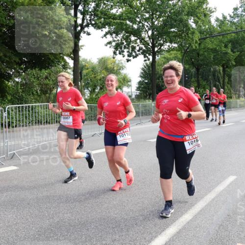 08.06.2024 - REWE Women's Run Strokosch-Dieckow http://msf.ph/oto/6259852 09.06.2024 10:00:16 Laufen 10087, 10118, 1015 meine-sportfotos.de