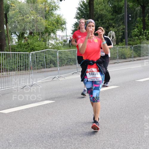 08.06.2024 - REWE Women's Run Strokosch-Dieckow http://msf.ph/oto/6259860 09.06.2024 10:00:19 Laufen 10230, 178 meine-sportfotos.de
