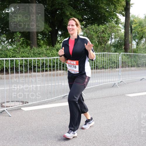 08.06.2024 - REWE Women's Run Strokosch-Dieckow http://msf.ph/oto/6259872 09.06.2024 10:00:22 Laufen 10178 meine-sportfotos.de