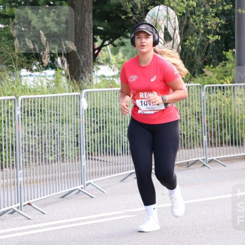 08.06.2024 - REWE Women's Run Strokosch-Dieckow http://msf.ph/oto/6259874 09.06.2024 10:00:30 Laufen 10, 10097 meine-sportfotos.de