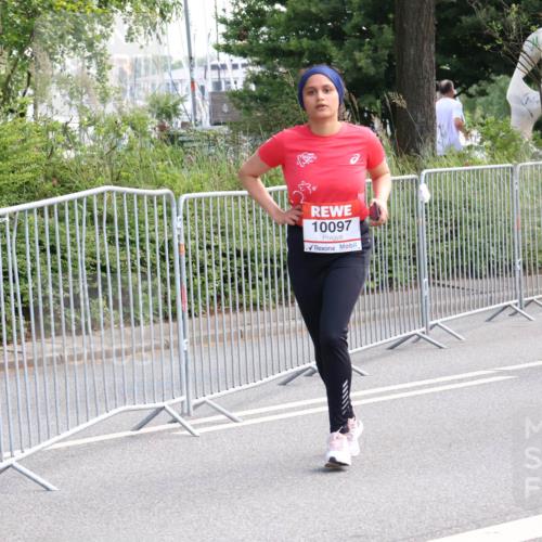 08.06.2024 - REWE Women's Run Strokosch-Dieckow http://msf.ph/oto/6259883 09.06.2024 10:00:35 Laufen 10097, 10077 meine-sportfotos.de