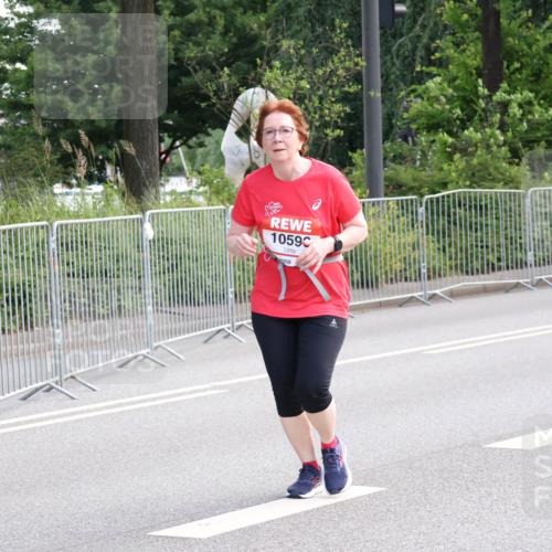 08.06.2024 - REWE Women's Run Strokosch-Dieckow http://msf.ph/oto/6259914 09.06.2024 10:00:43 Laufen 10590 meine-sportfotos.de